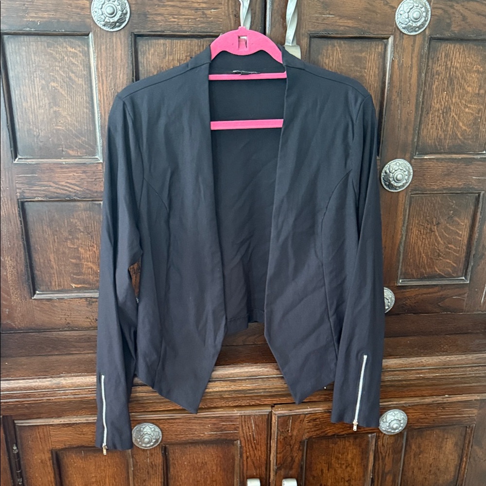 Elegant Black Open Front Blazer